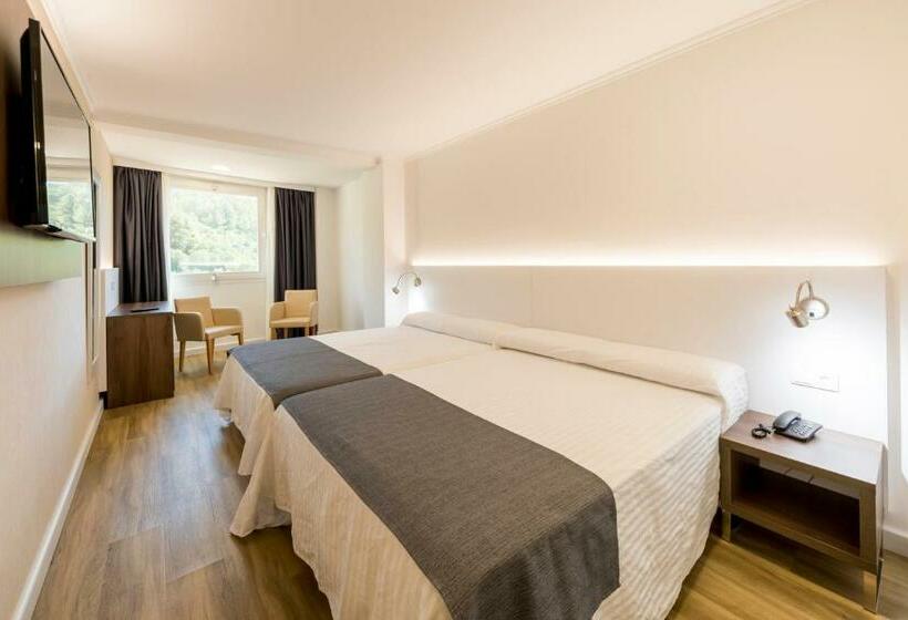Quarto Triplo Estandar, Rosaleda Del Mijares