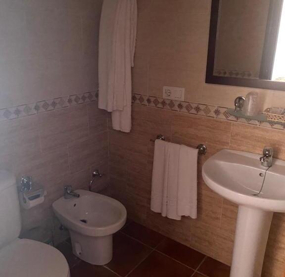 Quarto Triplo Standart, Meson Fuente Del Pino
