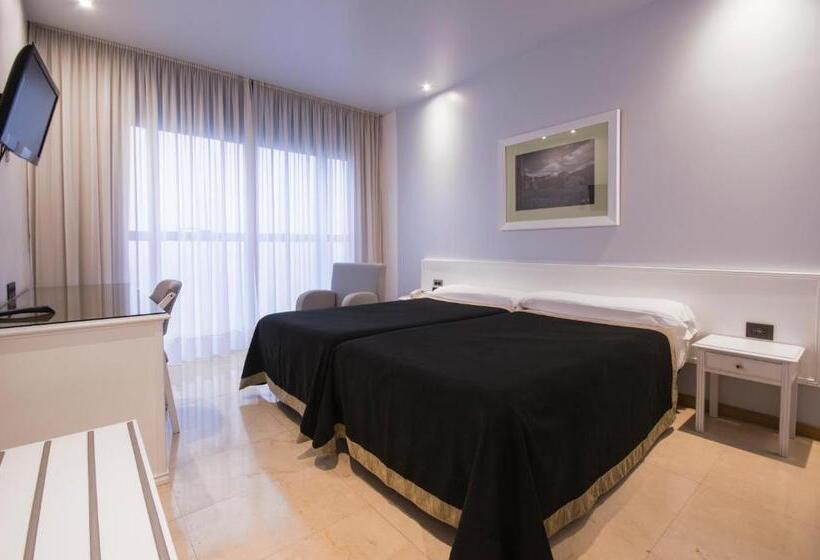 اتاق استاندارد, Auditorio Santiago & Spa