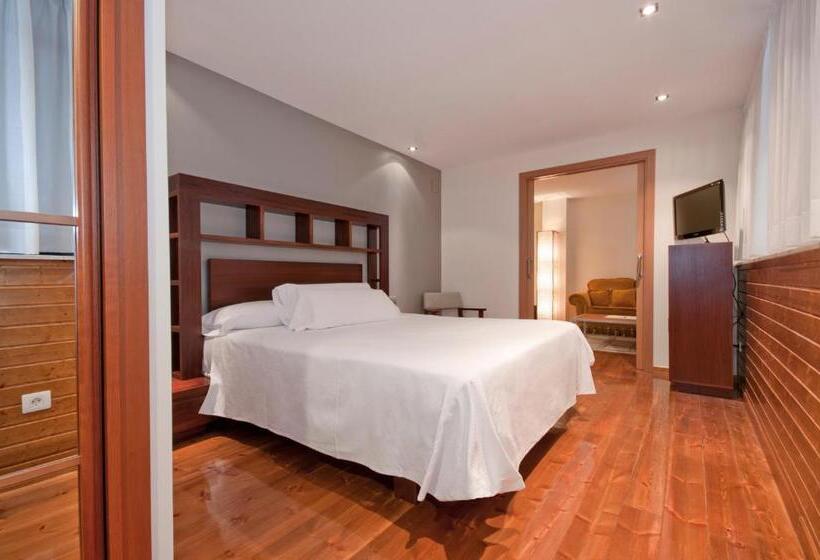 سوییت, Auditorio Santiago & Spa