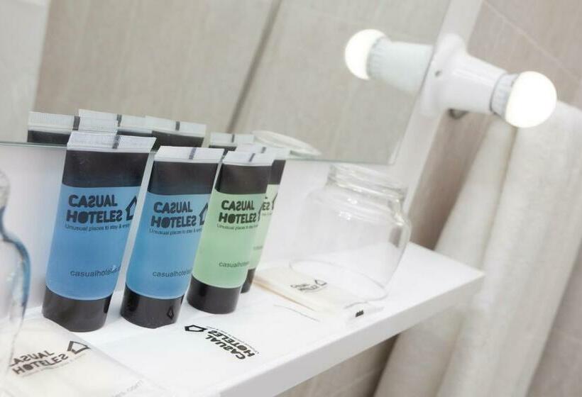 اتاق استاندارد, Casual Del Teatro Madrid