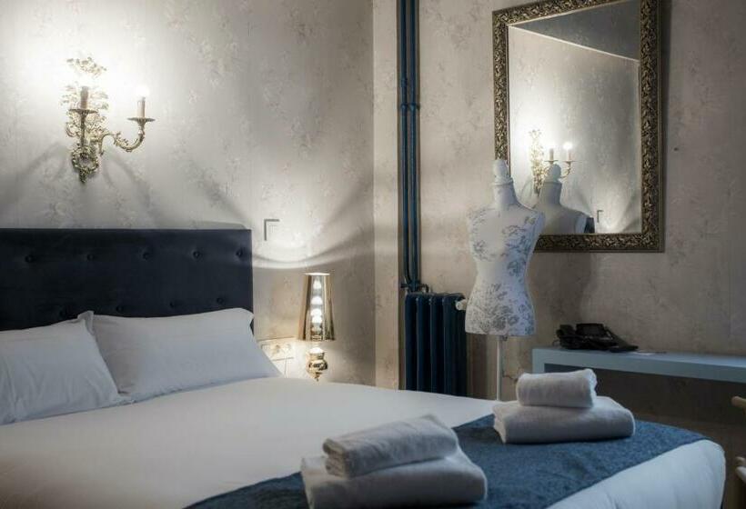 اتاق استاندارد, Casual Del Teatro Madrid