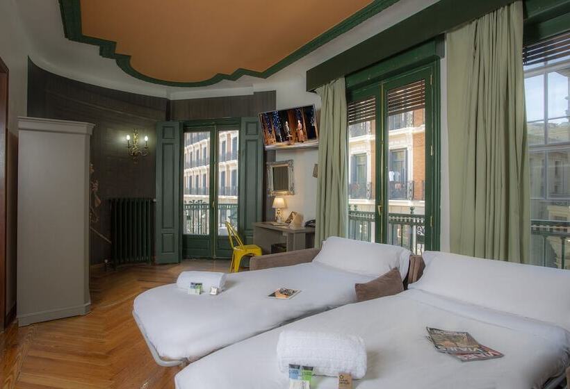 اتاق استاندارد چهار تخته, Casual Del Teatro Madrid