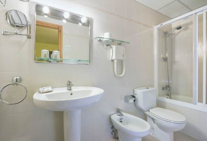 Habitación Cuádruple Estándar, Farré D'avall