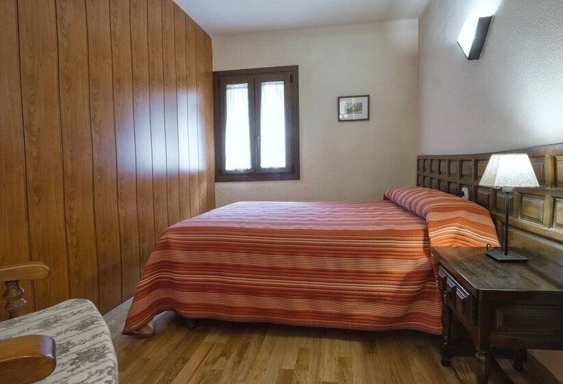 Четырехместный Номер Стандарт, Farré D'avall