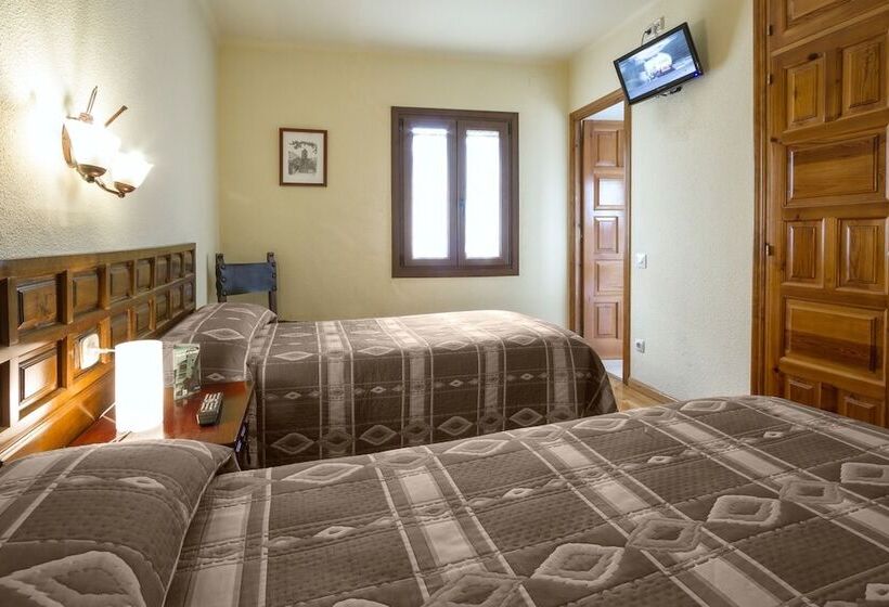 Habitación Cuádruple Estándar, Farré D'avall
