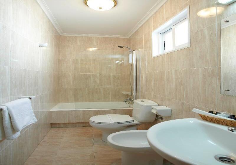 Quarto Triplo Estandar, Panton