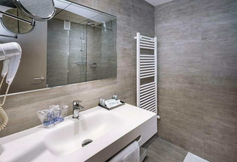 اتاق استاندارد سه نفره, Golden Acqua Salou