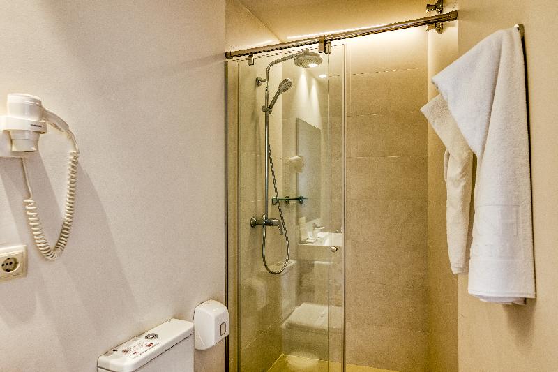 Полулюкс, Emporium  Adults Only