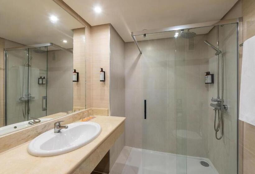 סוויטת ג'וניור בקומת קרקע, Ocean House Costa del Sol, Affiliated by Meliá