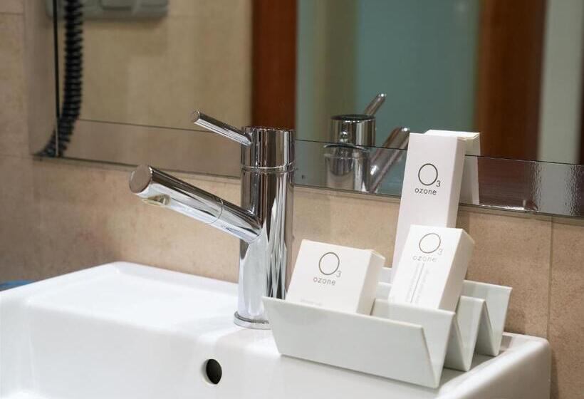 Habitación Triple Estándar, Port Azafata Valencia
