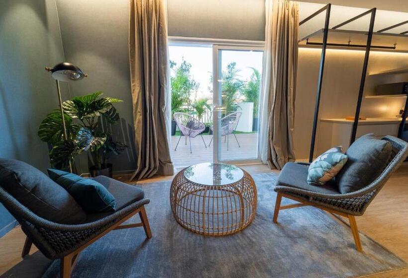 جناح جونيور مزوَّد بتراس, Taburiente S.C.Tenerife