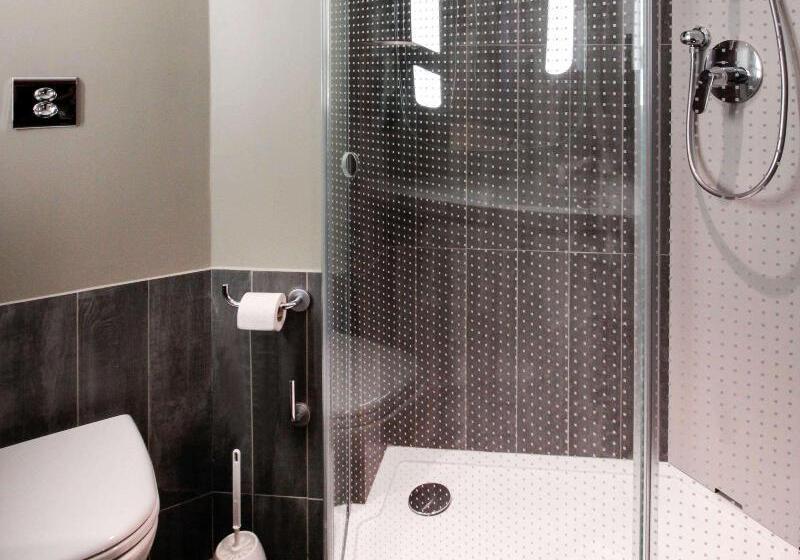 Семейный Номер, Spring Hotel Bitácora