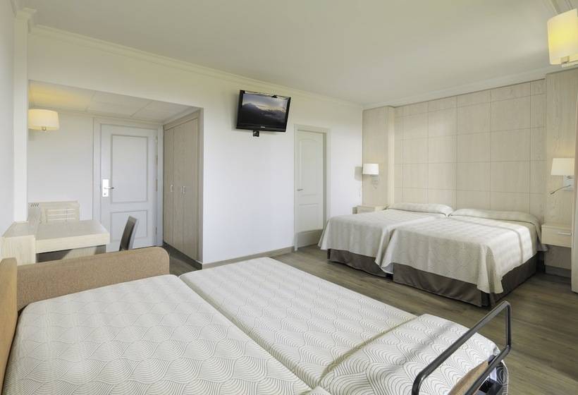 Номер Стандарт Вид на Бассейн, Spring Hotel Bitácora