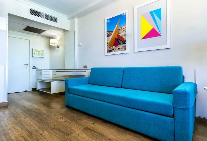 Семейный Номер, Spring Hotel Bitácora