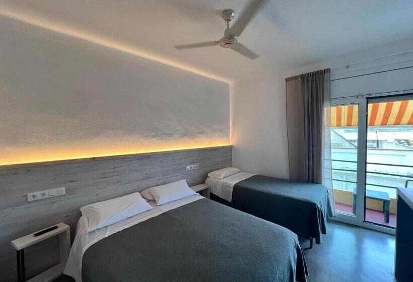 سوئیت 2 خوابه, Hostal Rom Familiar