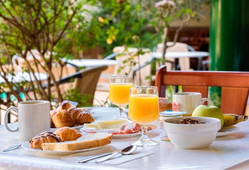 آپارتمان 2 خوابه با بالکن, Hostal Rom Familiar