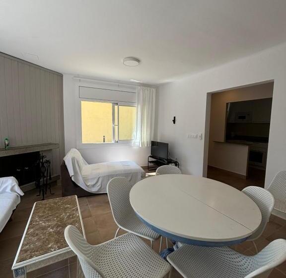 Casa 3 Camere da Letto, Hostal Rom Familiar