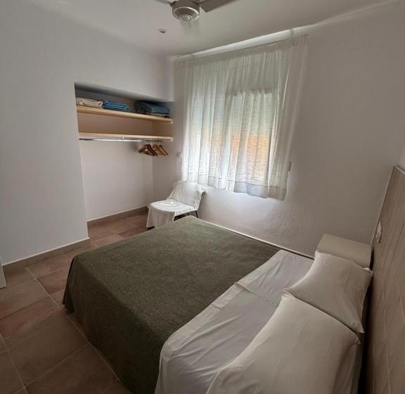 Casa 3 Quartos, Hostal Rom Familiar