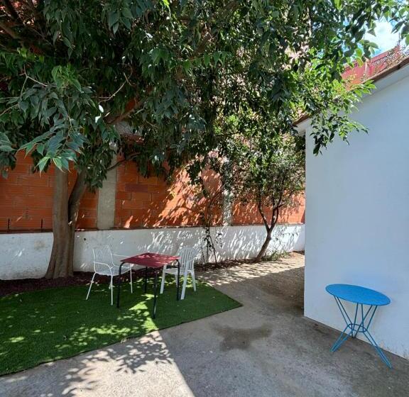 Casa 3 Quartos, Hostal Rom Familiar