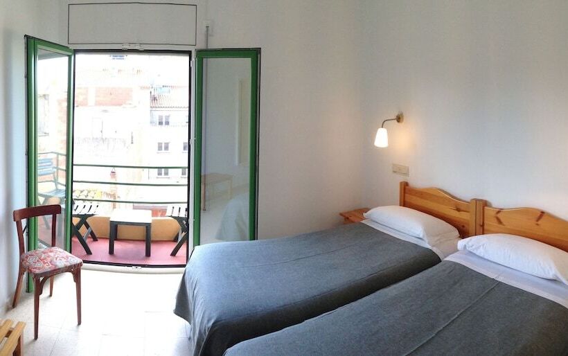 اتاق استاندارد, Hostal Rom Familiar