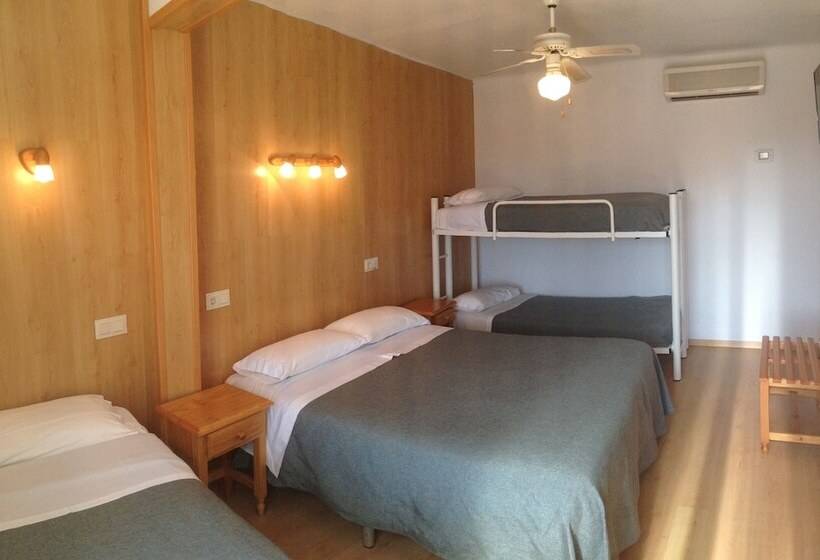 ファミリールーム, Hostal Rom Familiar