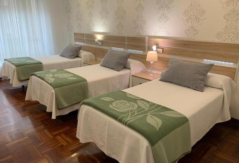 스탠다드 트리플 룸, Hostal San Fernando