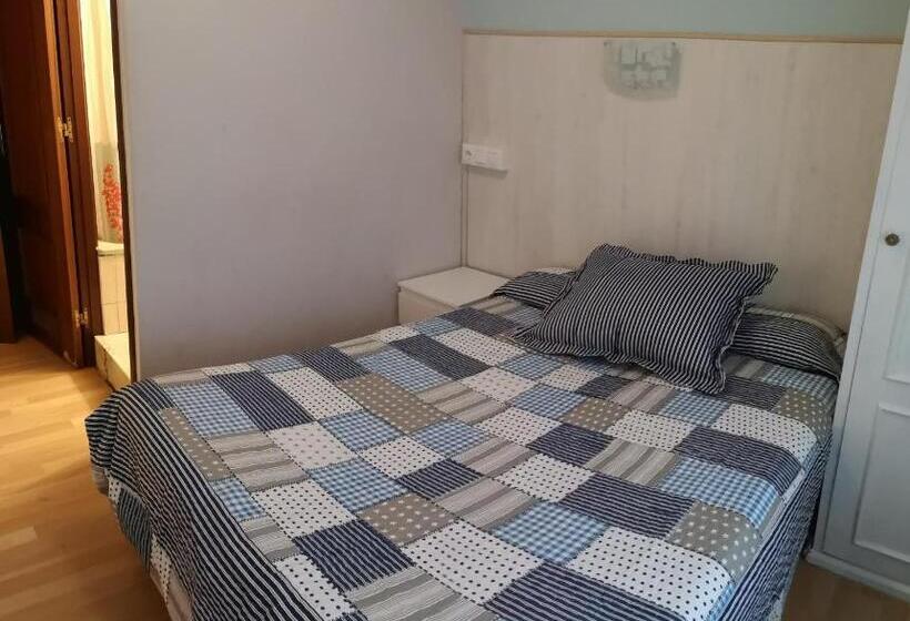 חדר סטנדרט חדר אמבטיה משותף, Hostal Campoamor