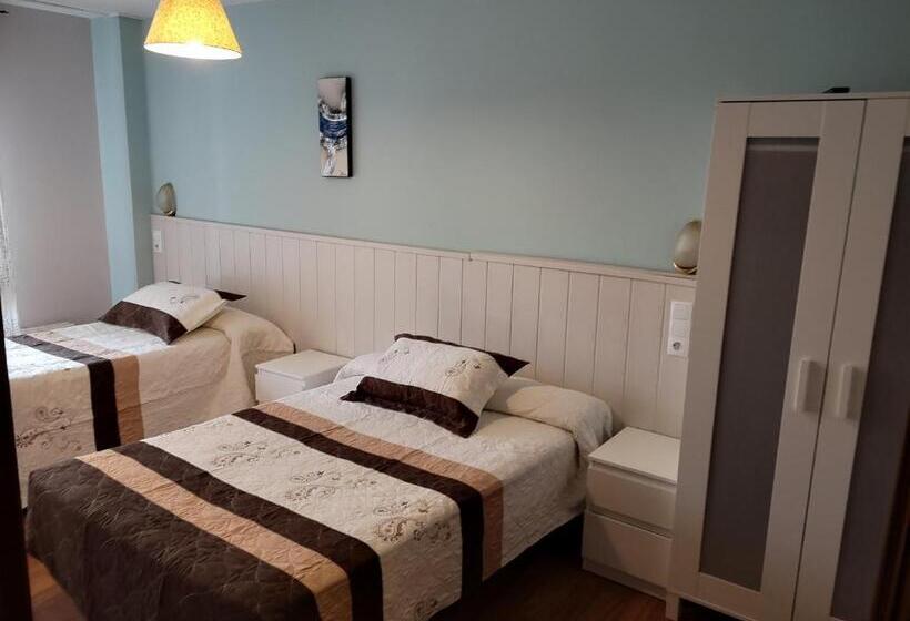 חדר סטנדרט לשלושה, Hostal Campoamor