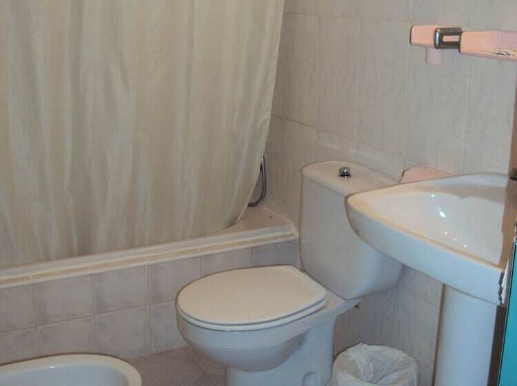 Quarto Estandar Individual, Hostal Manolo