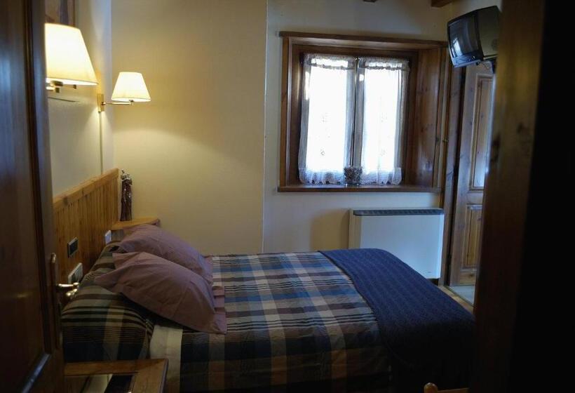 Quarto Estandar, El Bouquet