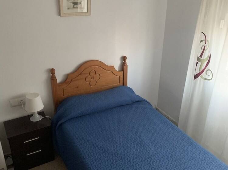 Номер Стандарт Индивидуальный, Hostal Mediterráneo