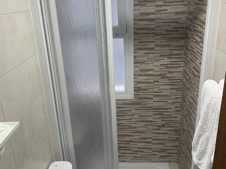 Номер Стандарт, Hostal Mediterráneo