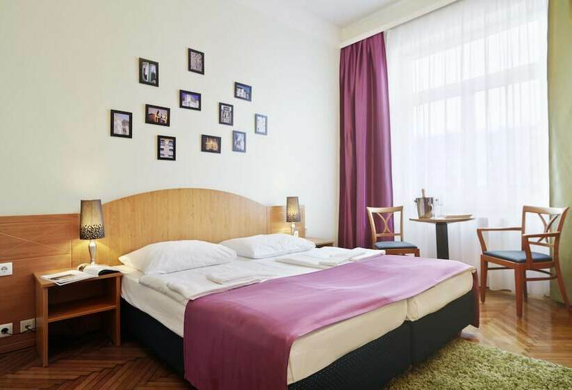 스탠다드 자쿠지 룸, Boutiquehotel Donauwalzer