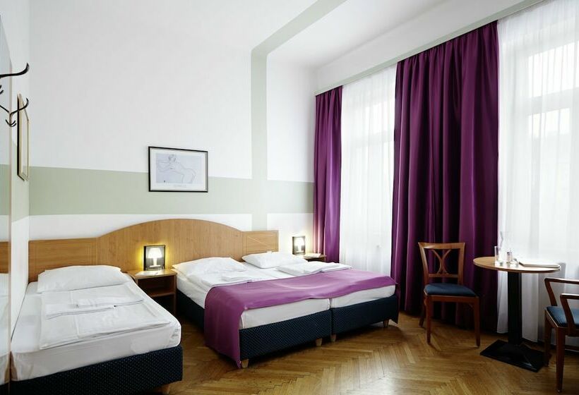 트리플 클래식 룸, Boutiquehotel Donauwalzer