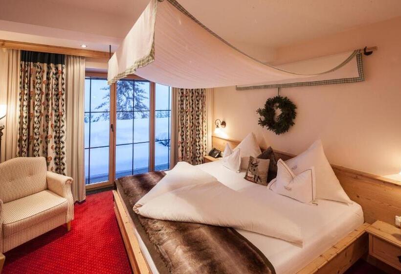 Family Suite, & Chalet Montana