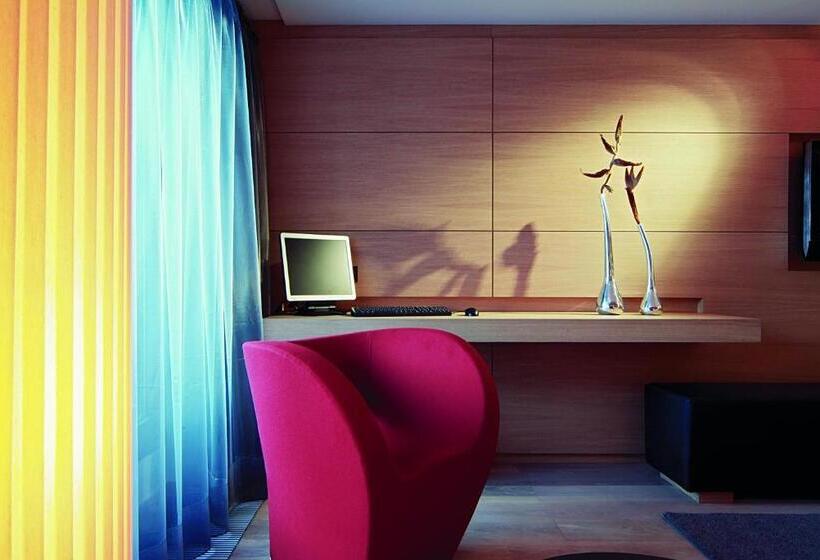 اتاق استاندارد با بالکن, Madlein