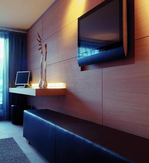 اتاق استاندارد با بالکن, Madlein