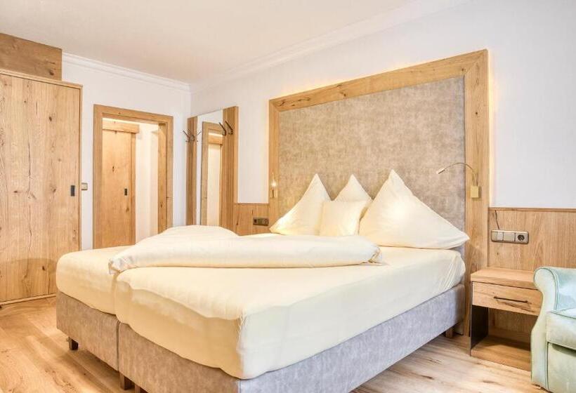 Quarto Estandar, Alte Post