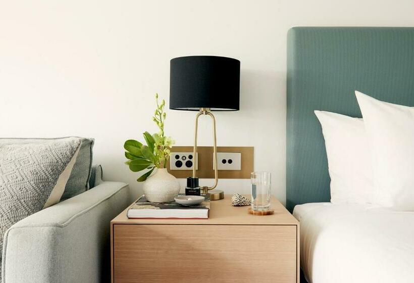 디럭스 룸 킹사이즈 침대, Daydream Island Resort