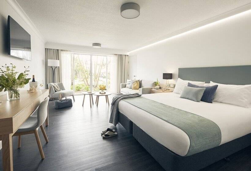 חדר סופריור נוף לבריכה, Daydream Island Resort