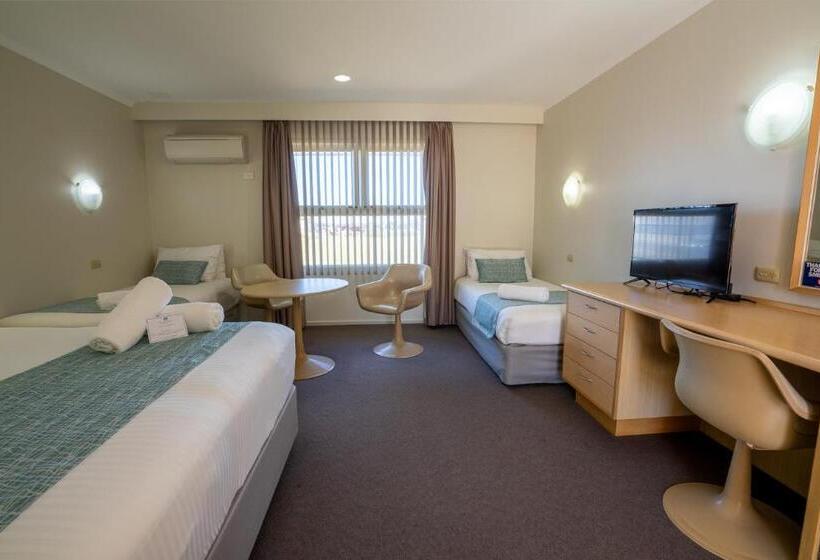 패밀리 룸, Hospitality Carnarvon, Surestay Collection By Best Western
