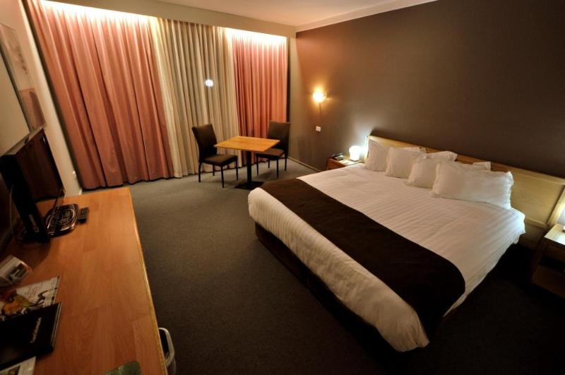 이그제큐티브 룸 킹사이즈 침대, Hospitality Kalgoorlie, Surestay Collection By Best Western