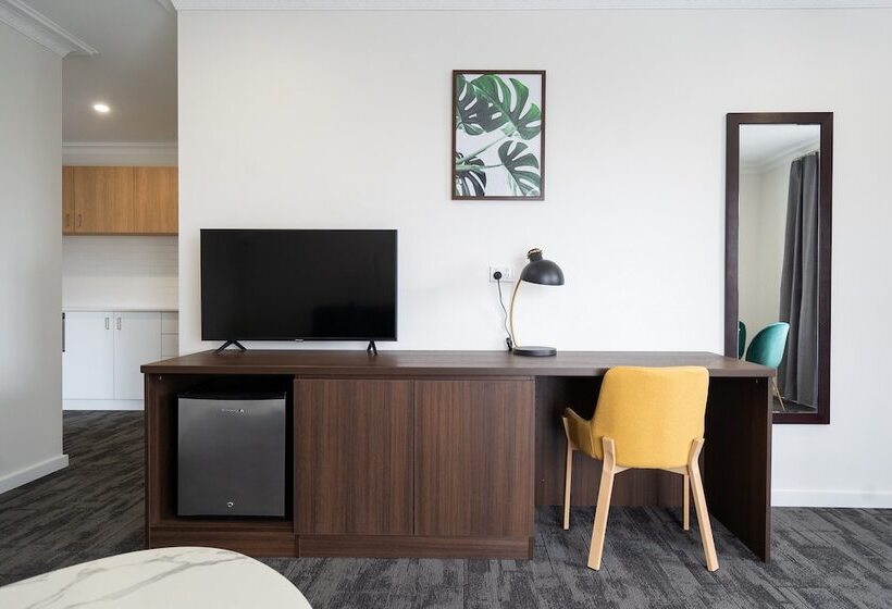 Президентский Люкс, Littomore Suites Bathurst