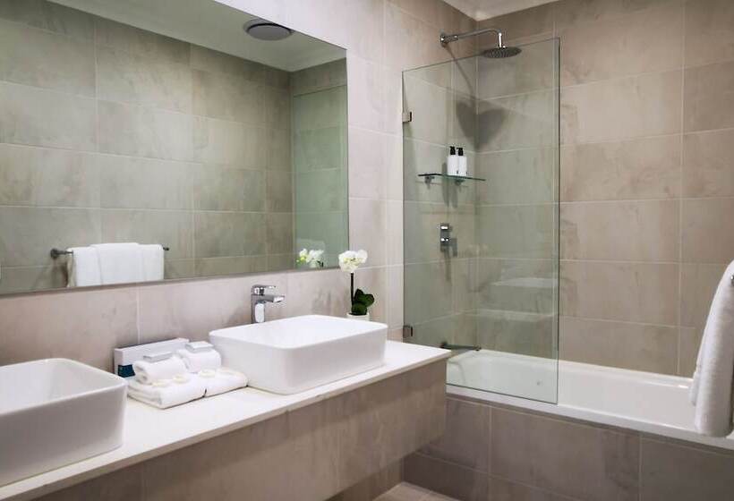 اتاق خانوادگی, Littomore Suites Bathurst
