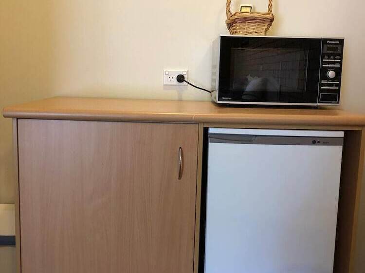 Quarto Familiar, Overlander Motor Lodge