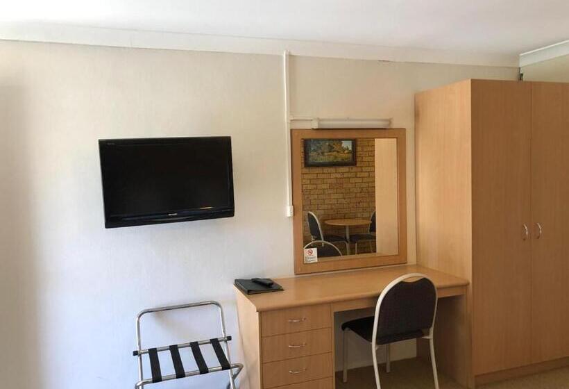 Quarto Estandar, Overlander Motor Lodge