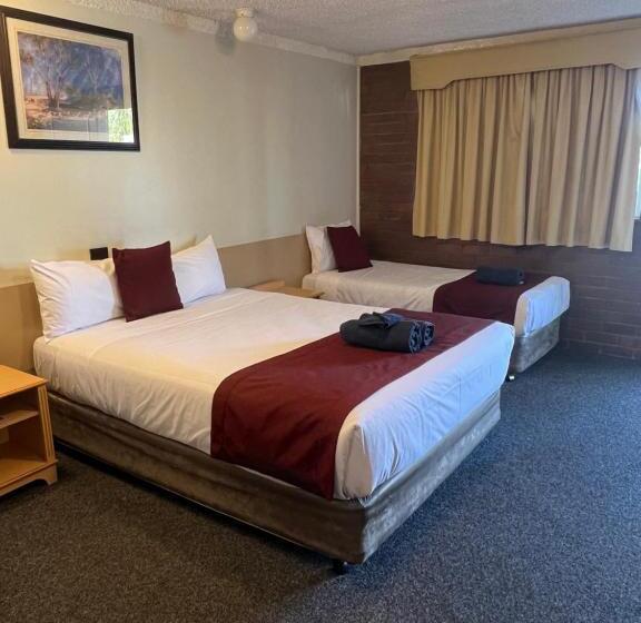 标准三人间, Overlander Motor Lodge