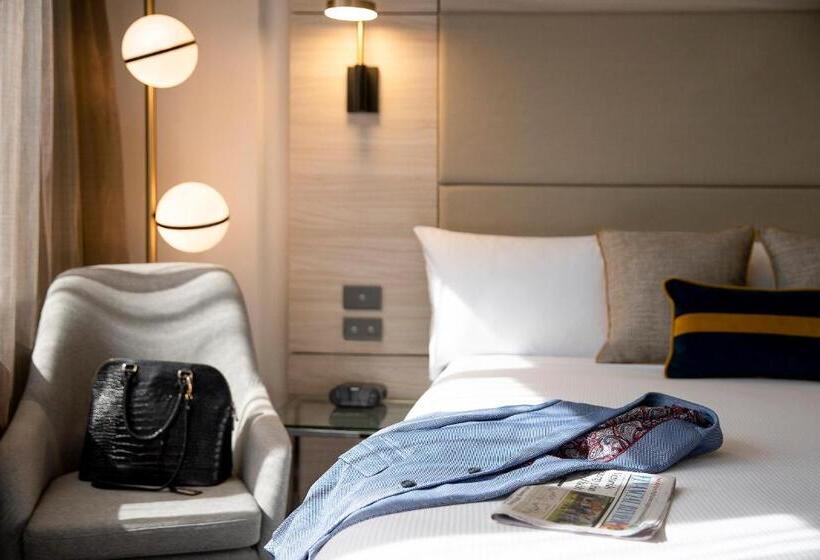 디럭스 룸 킹사이즈 침대, Novotel Sydney Parramatta