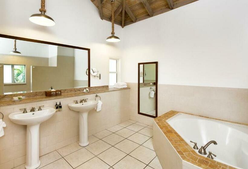 Suite Premium, Galley Bay Resort & Spa
